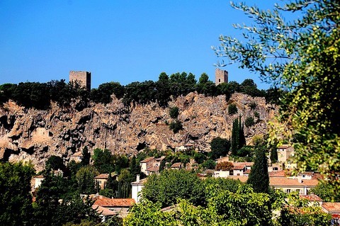 cotignac-var-provence-verte